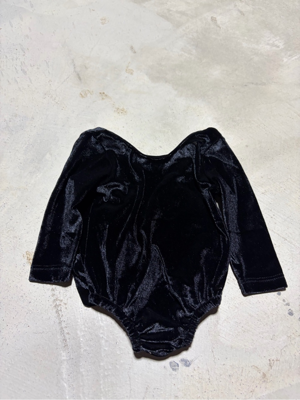 Bailey’s blossoms NWT Black Velvet Long-Sleeve Kids One-Piece 0-3 months
